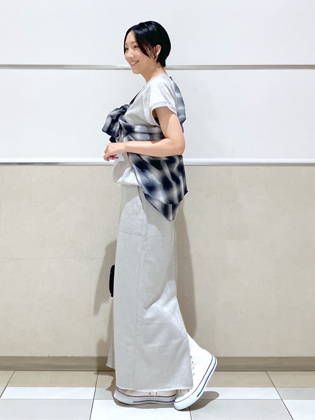 eriko さんの「Dessin｜【セットアップ可・洗える】ラメ裏毛トップス」を使ったコーディネート