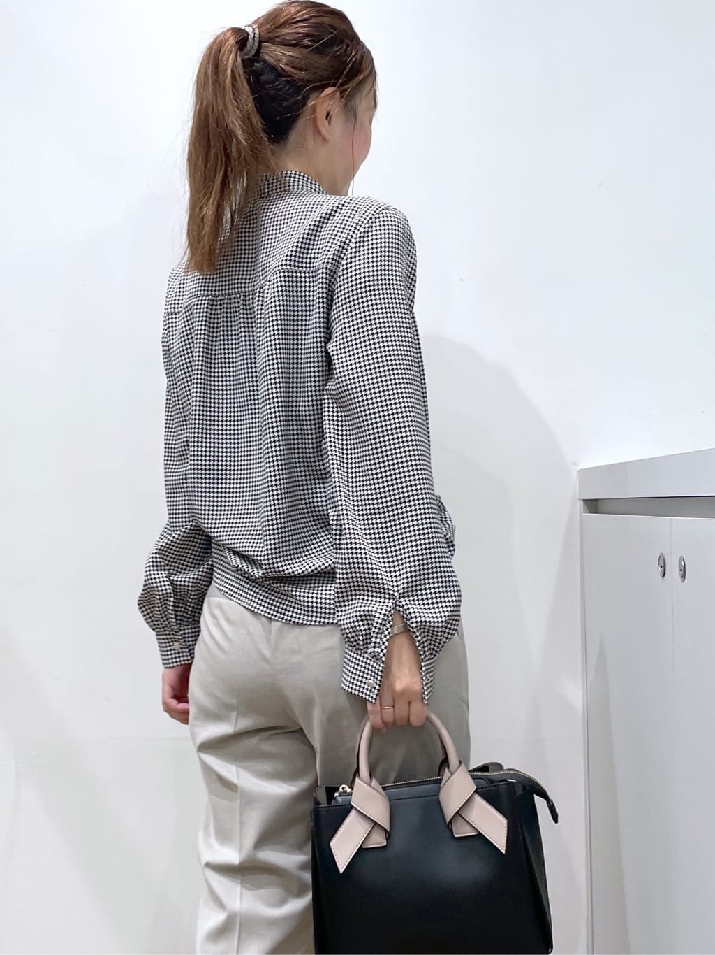Junさんの「index｜ウールライクストレッチテーパードパンツ／セットアップ対応【洗濯機OK】」を使ったコーディネート