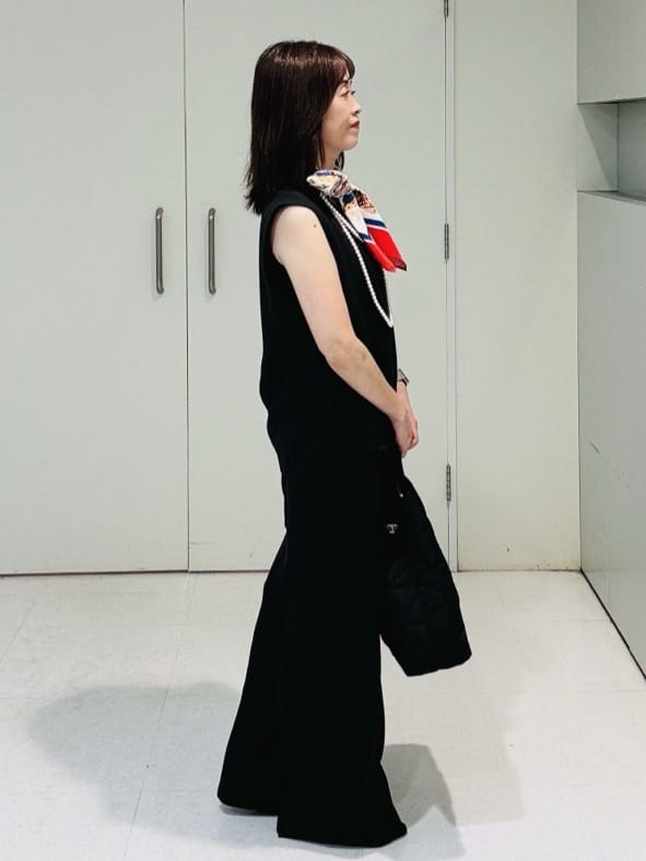makiさんの「UNTITLED｜【セットアップ可/洗える】梳毛調合繊2タックワイドパンツ」を使ったコーディネート
