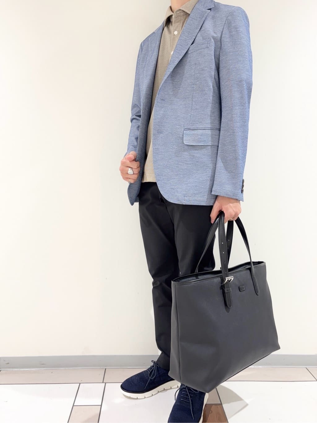 及川さんの「TAKEO KIKUCHI｜【Made in JAPAN】播州織 ヘリンボン ストレート パンツ」を使ったコーディネート