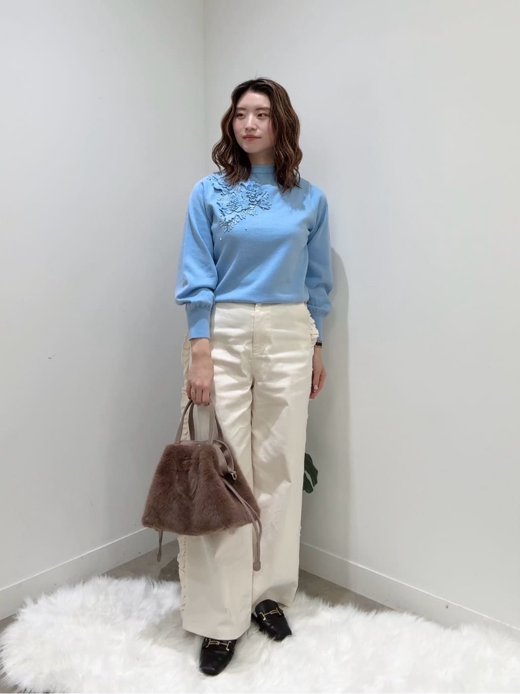Suma Una本部スタッフさんの「SunaUna｜【ショート丈】ノーカラーライトアウター」を使ったコーディネート