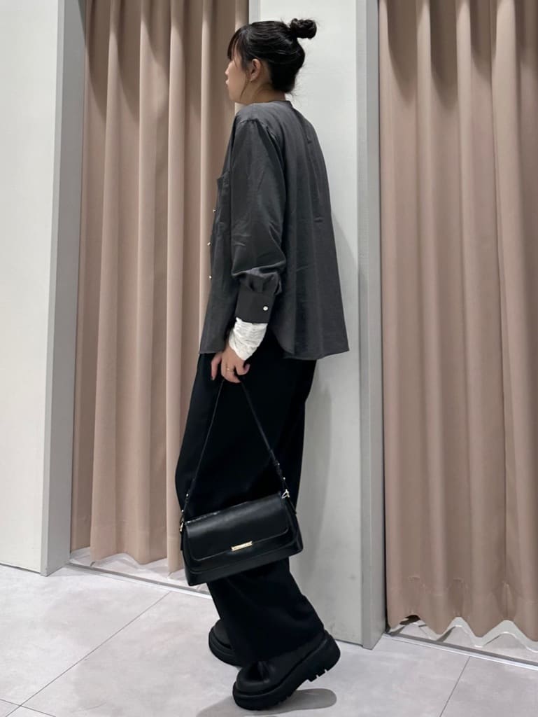 cottonさんの「THE SHOP TK｜【通勤にもデイリーにも】ダブルポケットスキッパーシャツ/洗濯機OK」を使ったコーディネート
