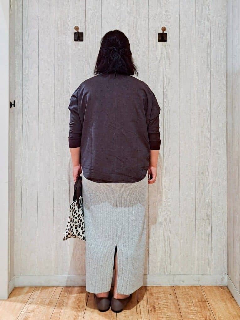 kotomiさんの「SHOO･LA･RUE｜【高レビュー/洗濯後しわになりにくい】1枚でサマ見え 8分袖ドルマンブラウス」を使ったコーディネート