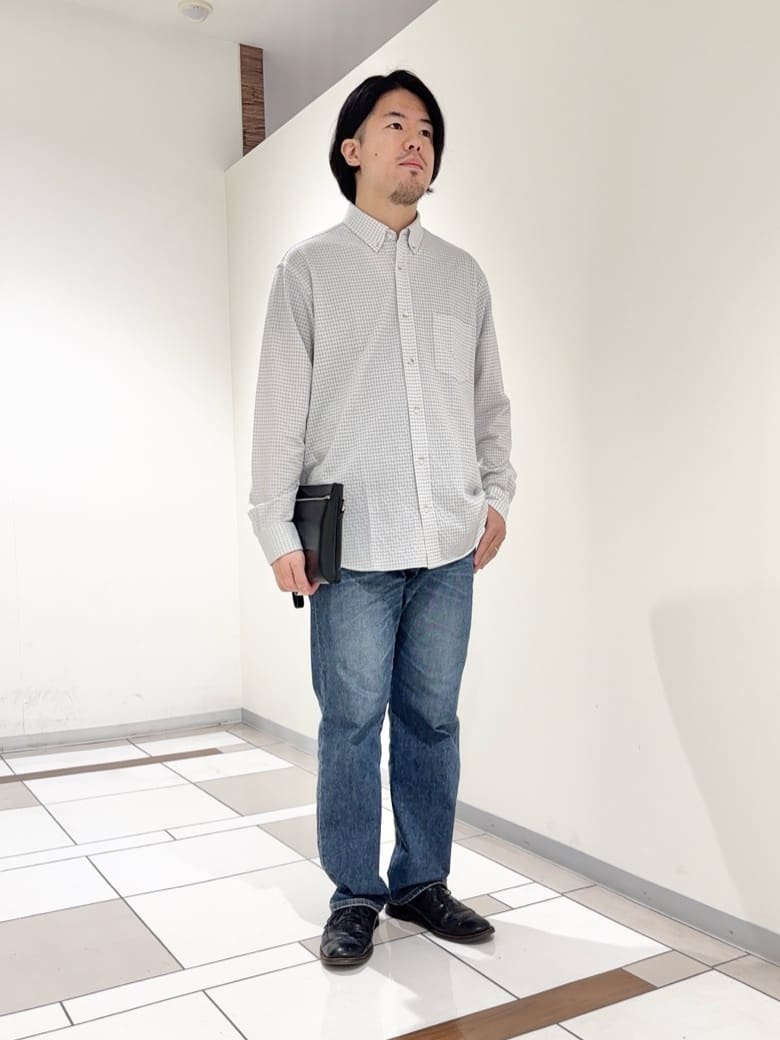 及川さんの「TAKEO KIKUCHI｜【抗菌防臭/シーズンレス】シアサッカーギンガムチェック ストレッチシャツ」を使ったコーディネート