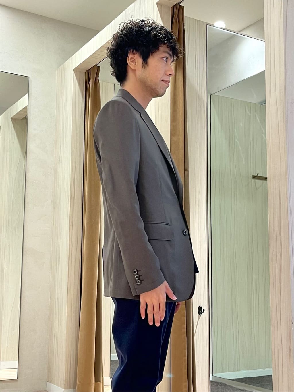 URAさんの「TAKEO KIKUCHI｜【COOL CITY WEAR】アーバンクール ジャケット /接触冷感・吸水速乾」を使ったコーディネート
