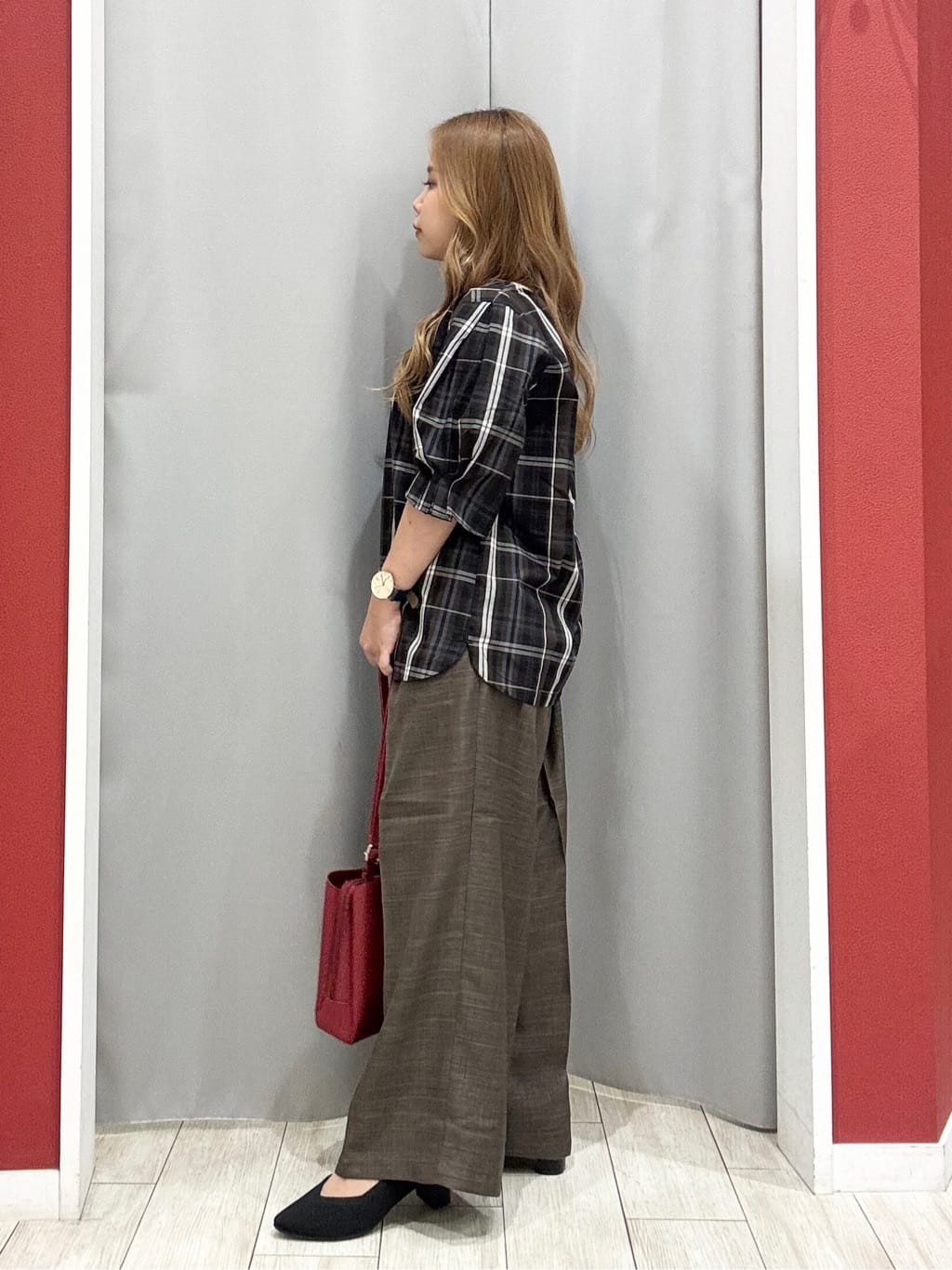 shioさんの「SHOO･LA･RUE｜【S-LL/5分袖】お袖タックできれいに魅せる 大人のチェックブラウス」を使ったコーディネート