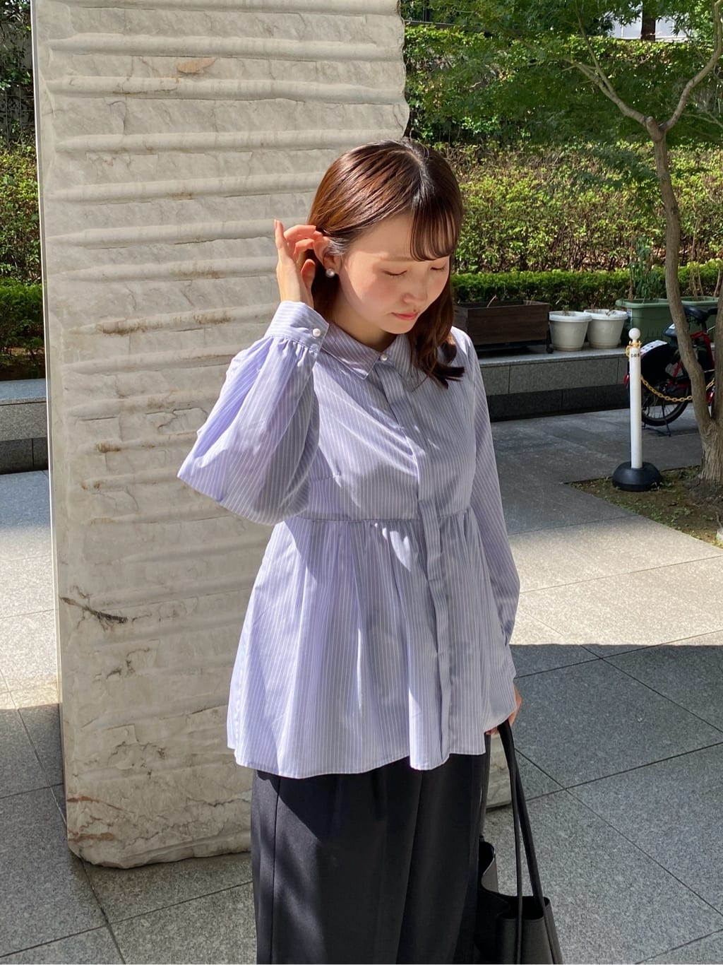 みさかさんの「index｜ストレッチ2タックワイドパンツ【洗濯機洗い可／接触冷感／吸水速乾】」を使ったコーディネート