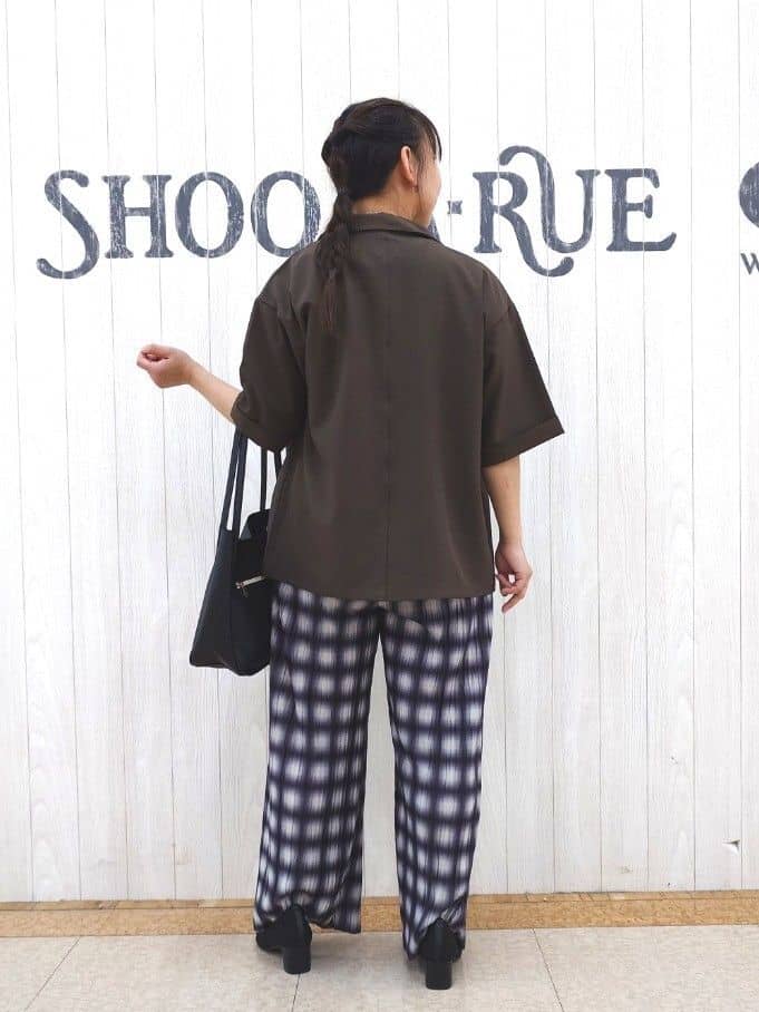 とろろさんの「SHOO･LA･RUE｜【セットアップ可/洗濯後しわになりにくい】5分袖テーラードジャケット」を使ったコーディネート