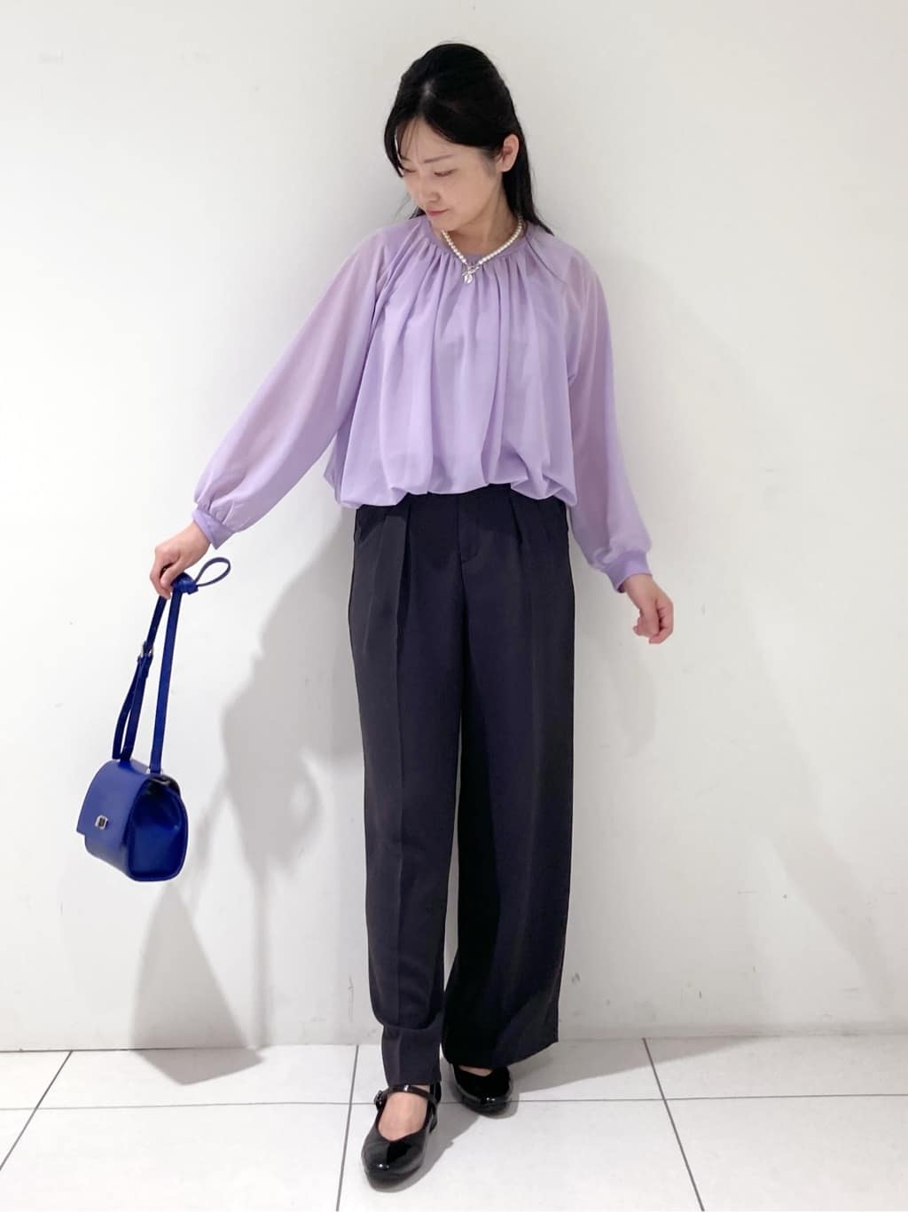 momokoさんの「INDIVI｜【体型カバー／マシンウォッシュ対応】シアージャージトップス」を使ったコーディネート