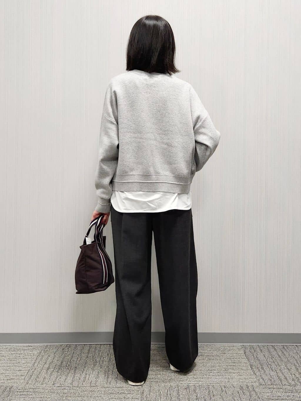 naraさんの「Dessin｜【選べる首元デザイン/洗える】クルーネックロングTシャツ」を使ったコーディネート