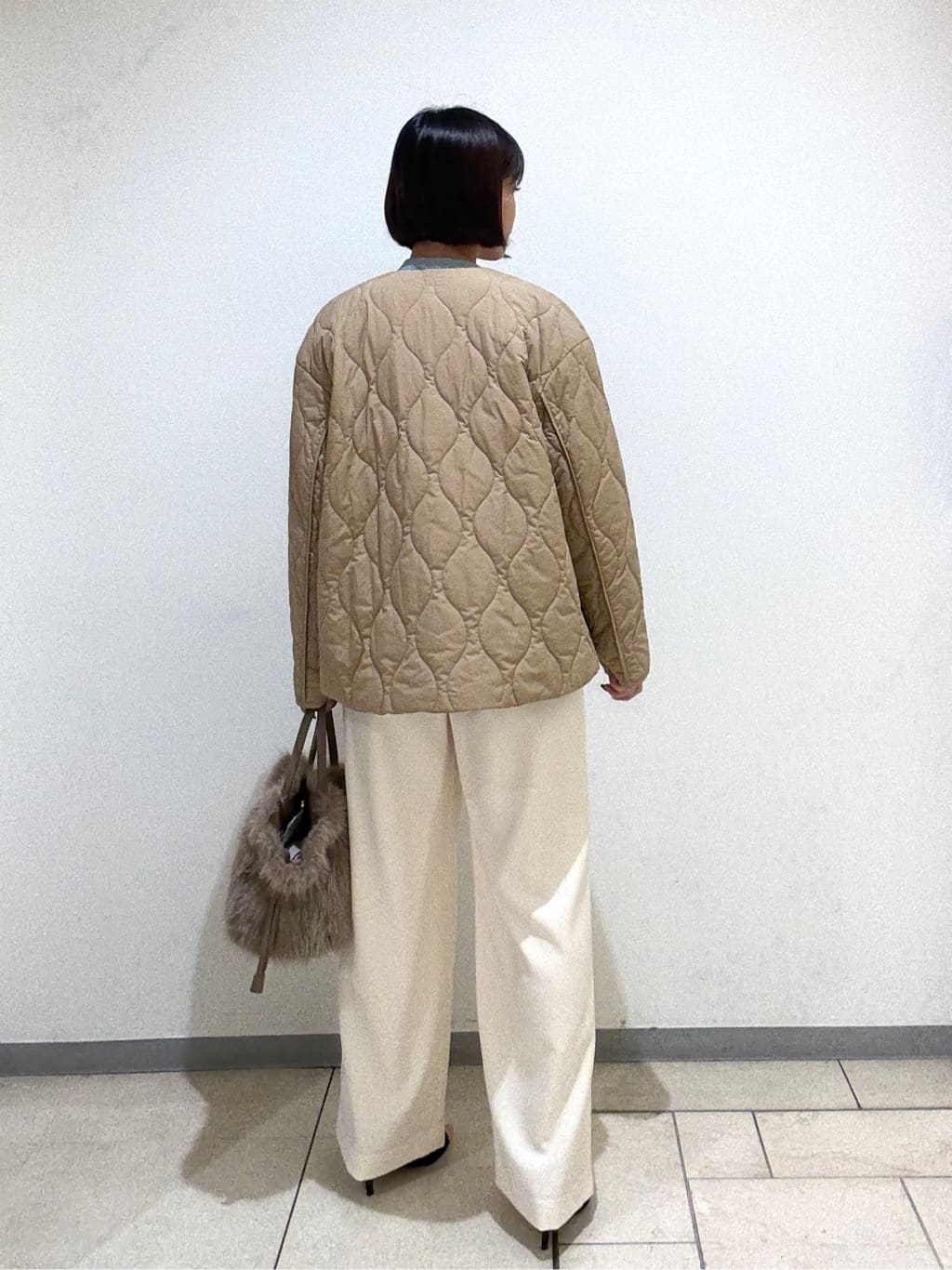 Itoさんの「UNTITLED｜【洗える/ワイド/ウエストゴム】ストレッチドロストパンツ」を使ったコーディネート