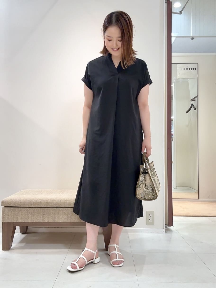 YUIさんの「UNTITLED｜【UV/はっ水】リラククールワンピース」を使ったコーディネート