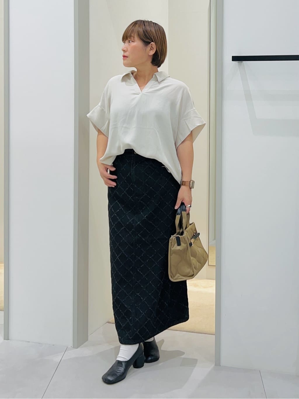 タナさんの「THE SHOP TK｜【インしなくても決まる】スキッパーシャツ/接触冷感/防シワ/速乾」を使ったコーディネート