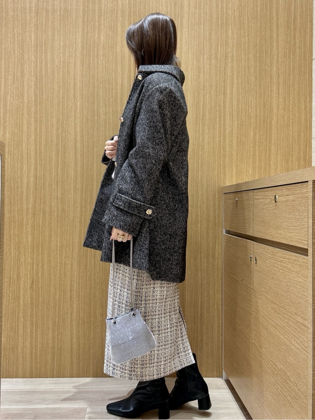 maiさんの「OPAQUE.CLIP｜ヘリンボーンステンカラーコート」を使ったコーディネート