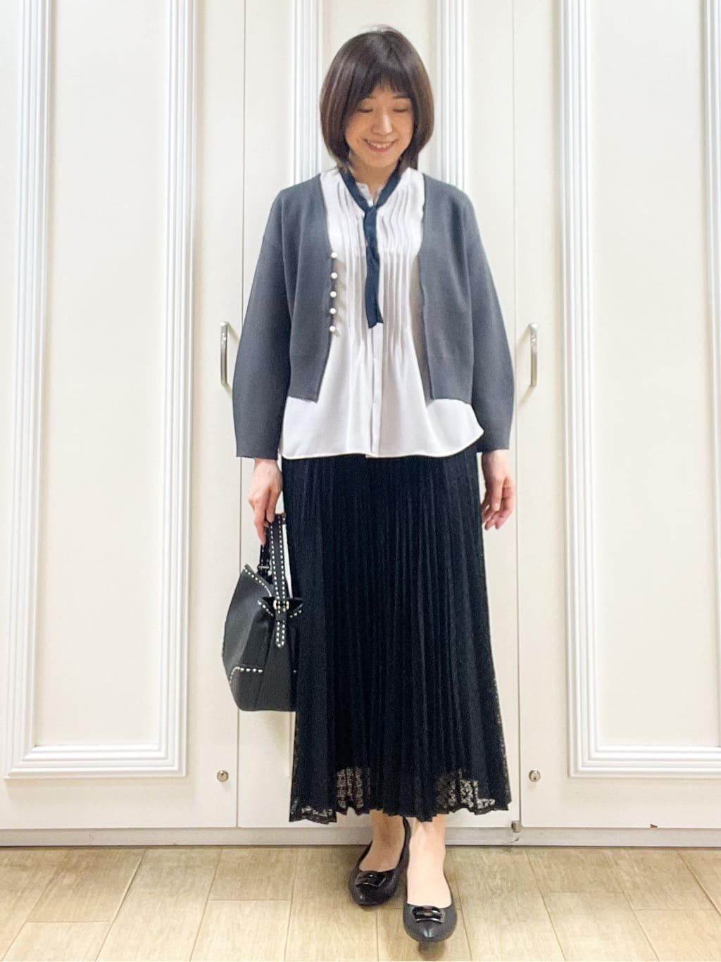 めいさんの「Reflect｜【軽い羽織に◎／セットアップ可】パール調ボタン付きカーディガン」を使ったコーディネート