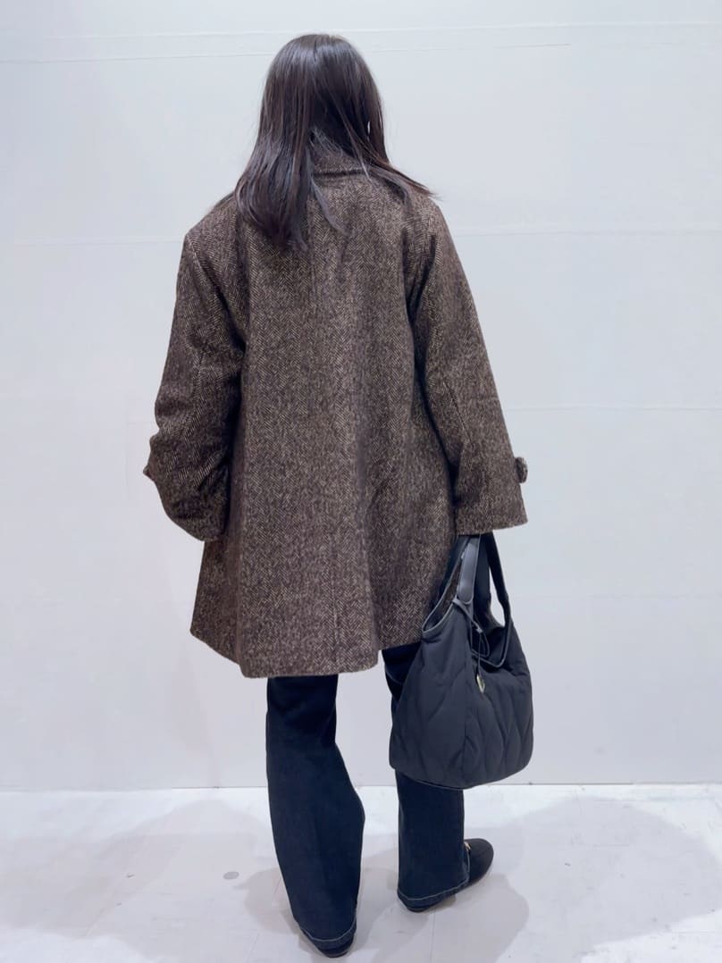 Minさんの「OPAQUE.CLIP｜ヘリンボーンステンカラーコート」を使ったコーディネート