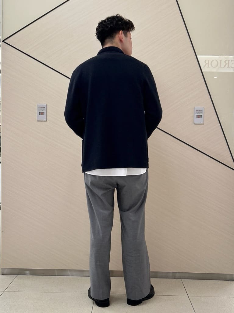 千葉亮太さんの「DRESSTERIOR｜ダブルブレスト ニットジャケット」を使ったコーディネート