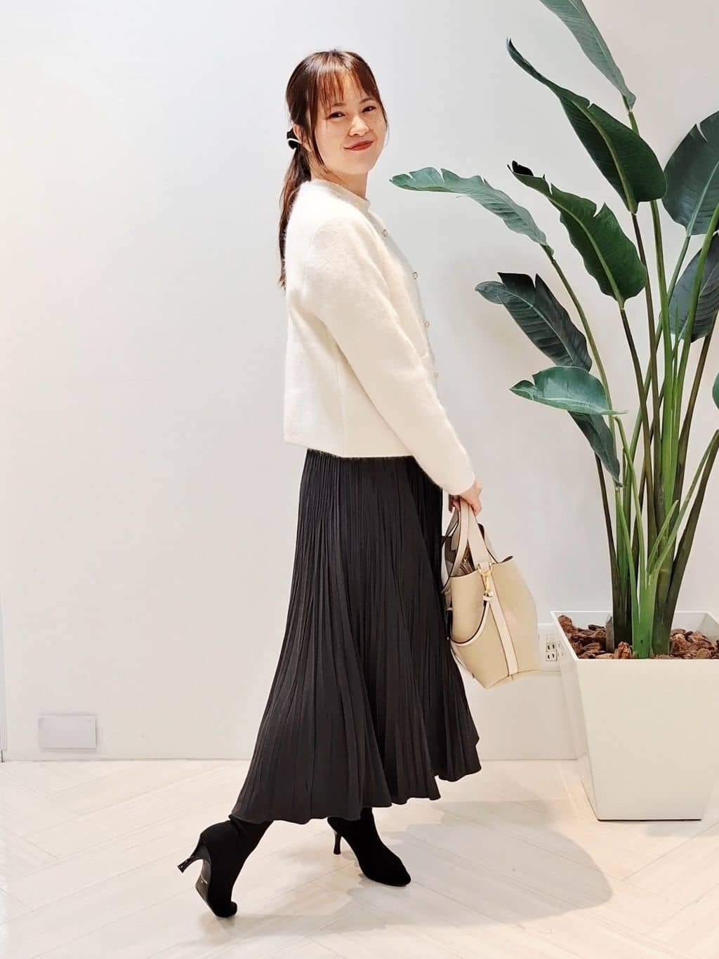 YuKaRiさんの「UNTITLED｜【手洗い可】ジャケット風カーディガン」を使ったコーディネート