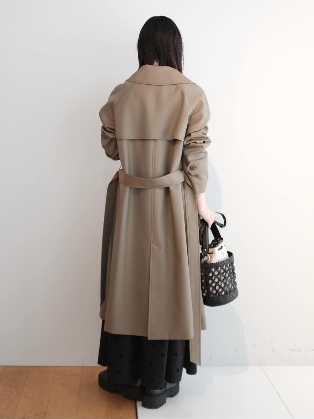 Kishimotoさんの「DRESSTERIOR｜◆Dhyana．（ディアナドット） バックファスナー チェルシーブーツ」を使ったコーディネート