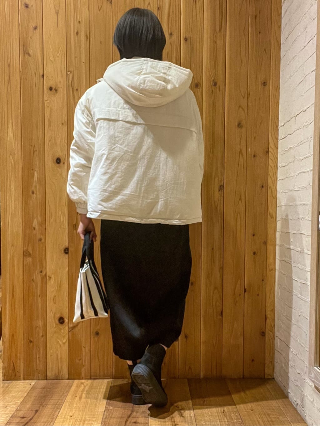 m.さんの「SHOO･LA･RUE｜【撥水/あったか】たっぷり着られる 中綿モンスターショートコート」を使ったコーディネート
