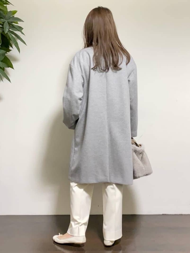 tomoさんの「UNTITLED｜ミニフェイクファーショルダー」を使ったコーディネート