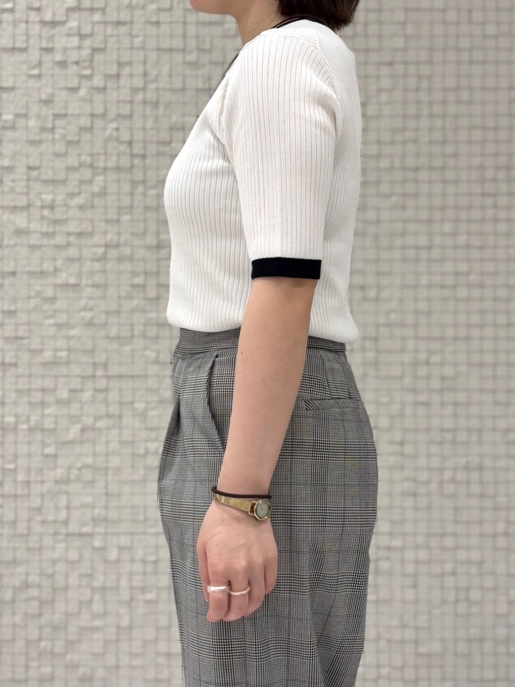 sakuさんの「INDIVI｜【褒められパンツ】ワンタックワイドパンツ」を使ったコーディネート