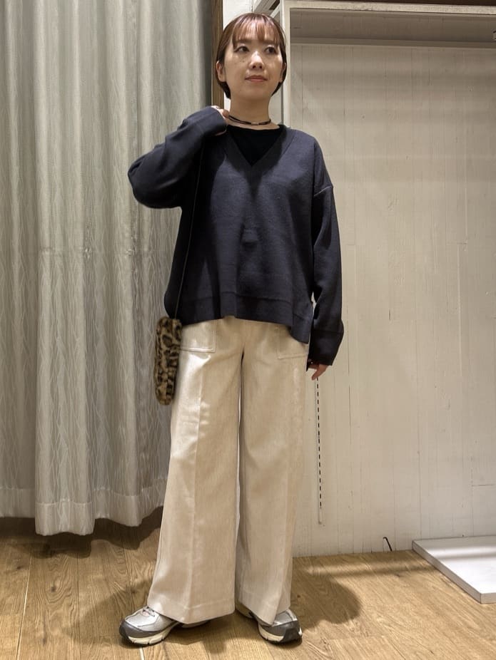 ga_riさんの「THE SHOP TK｜【体型カバー】ゆったり サイドスリットニット」を使ったコーディネート