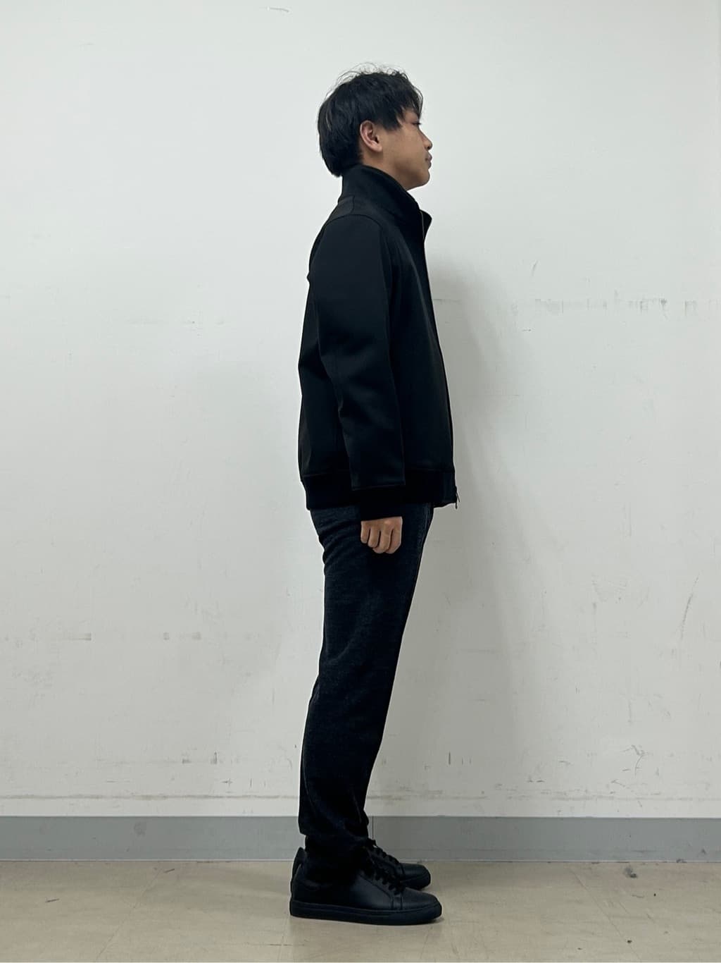 Hiroさんの「TAKEO KIKUCHI｜【JUST ONE LAYER】ダウンファブリック ジップアップ リブ ブルゾン」を使ったコーディネート