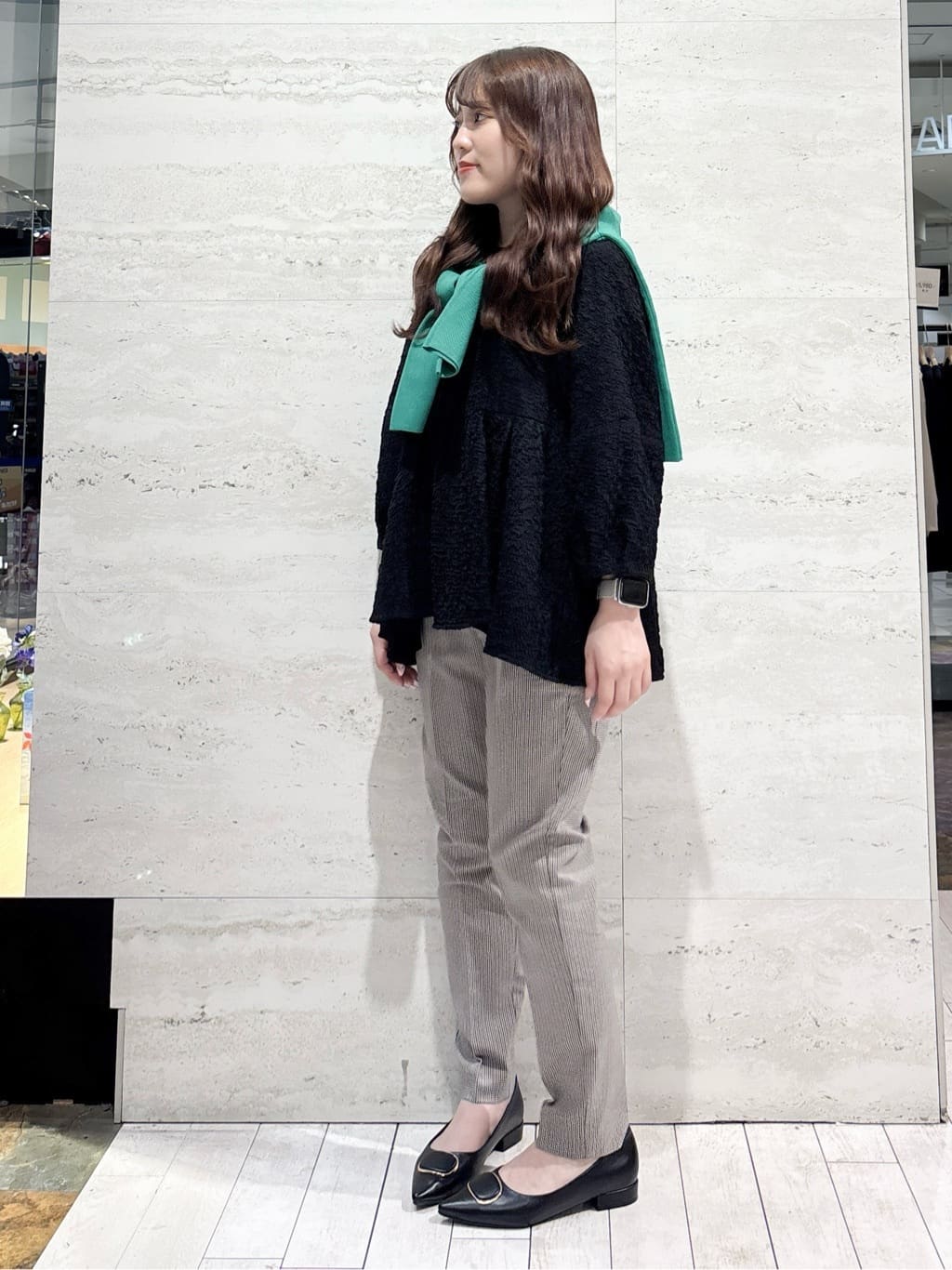 かほさんの「OPAQUE.CLIP｜《SS-LLサイズ》ハイストレッチイージースティックパンツ【洗濯機洗い可】」を使ったコーディネート