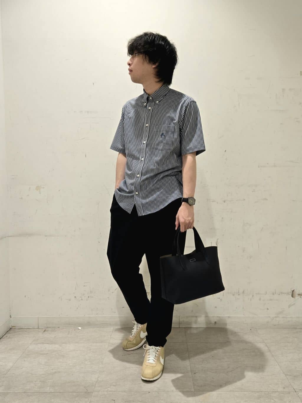 白木駆さんの「TAKEO KIKUCHI｜【COOL CITY WEAR】ストライプジャージ ボタンダウンシャツ /接触冷感」を使ったコーディネート