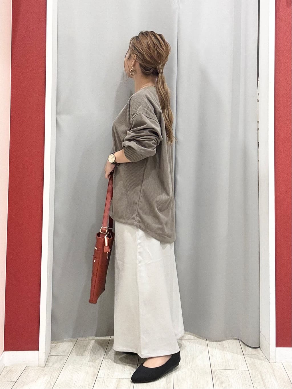 shioさんの「SHOO･LA･RUE｜ウエストまわりをすっきり魅せる デザインガウチョパンツ」を使ったコーディネート