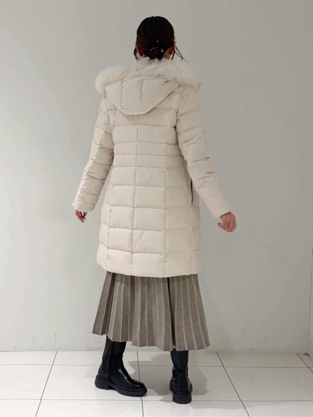 shioriさんの「INDIVI｜【洗える／SETUP可能】ジャカードボートネックニット」を使ったコーディネート