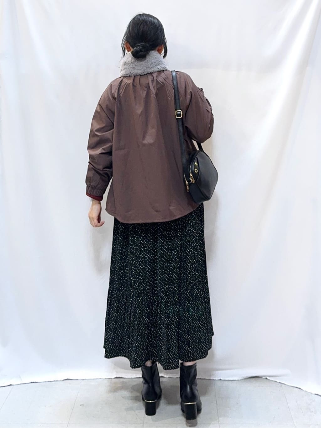 𝐇𝐢𝐫𝐨𝐦𝐢さんの「SHOO･LA･RUE｜【S-LL】オンとオフどちらにも使える 軽量なノーカラーブルゾン」を使ったコーディネート