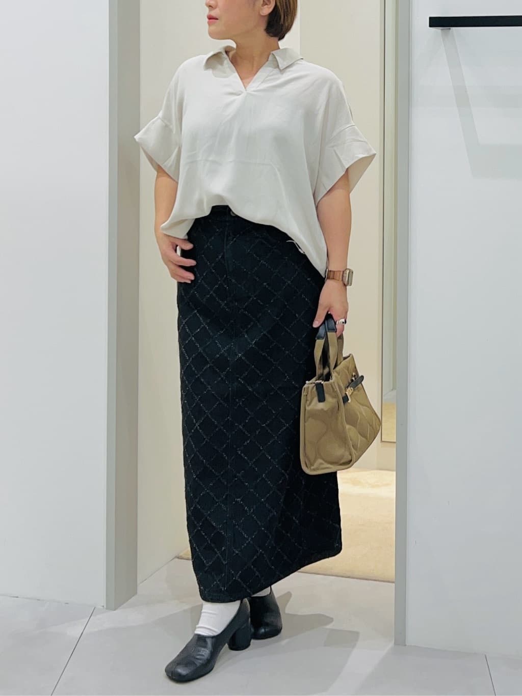 タナさんの「THE SHOP TK｜【インしなくても決まる】スキッパーシャツ/接触冷感/防シワ/速乾」を使ったコーディネート