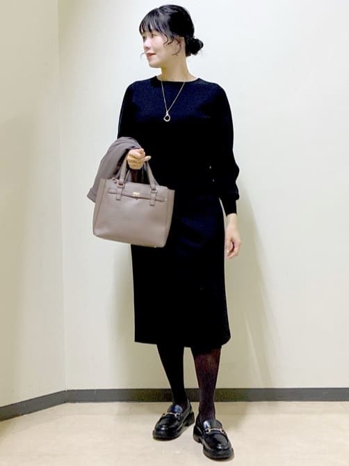  beni_gingerさんの「Reflect｜【セットアップ可／すっきりシルエット／通勤におすすめ◎】キレイめジャージタイトスカート」を使ったコーディネート