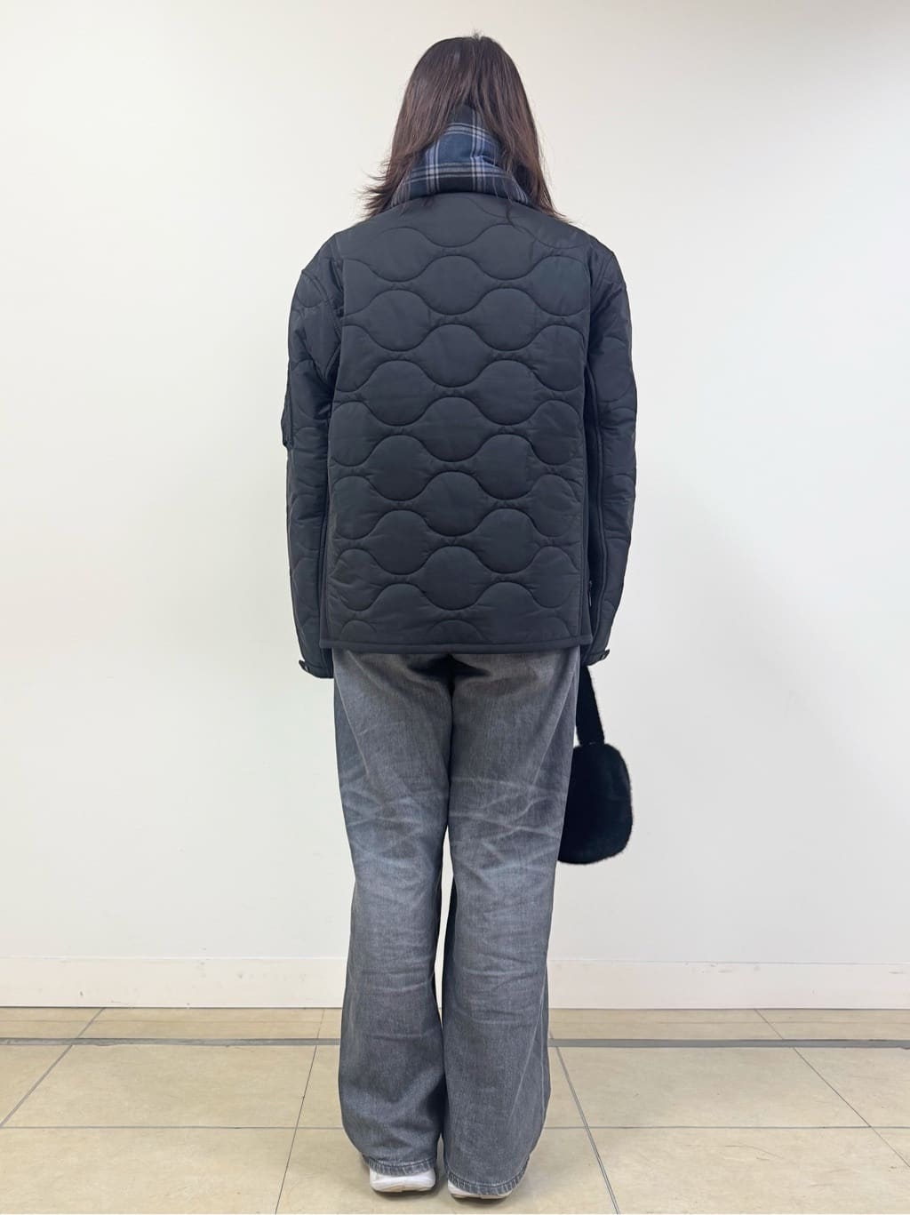 なかもとあきさんの「DRESSTERIOR｜ヴィンテージ加工ワイドデニムパンツ」を使ったコーディネート