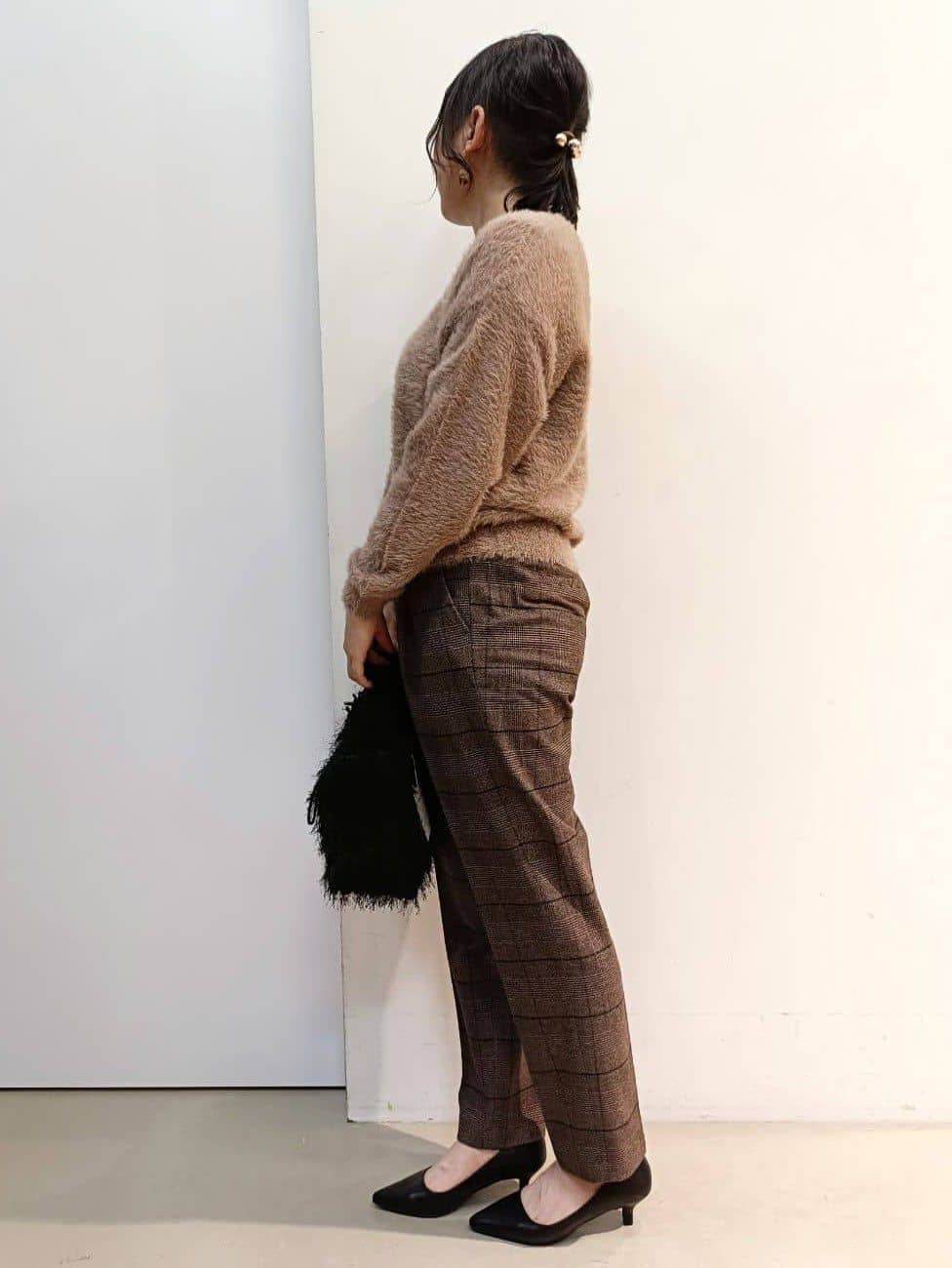 あんさんの「THE SHOP TK｜【華やかで柔らか】ふわふわフェザーニット/洗える・前後2WAY」を使ったコーディネート
