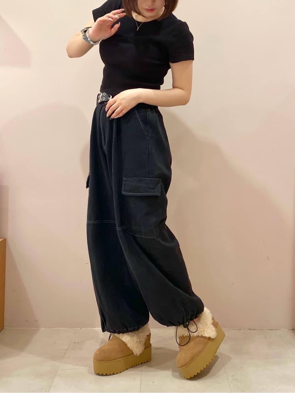 あさんの「ESPERANZA｜厚底2WAYフェイクムートンサボ」を使ったコーディネート