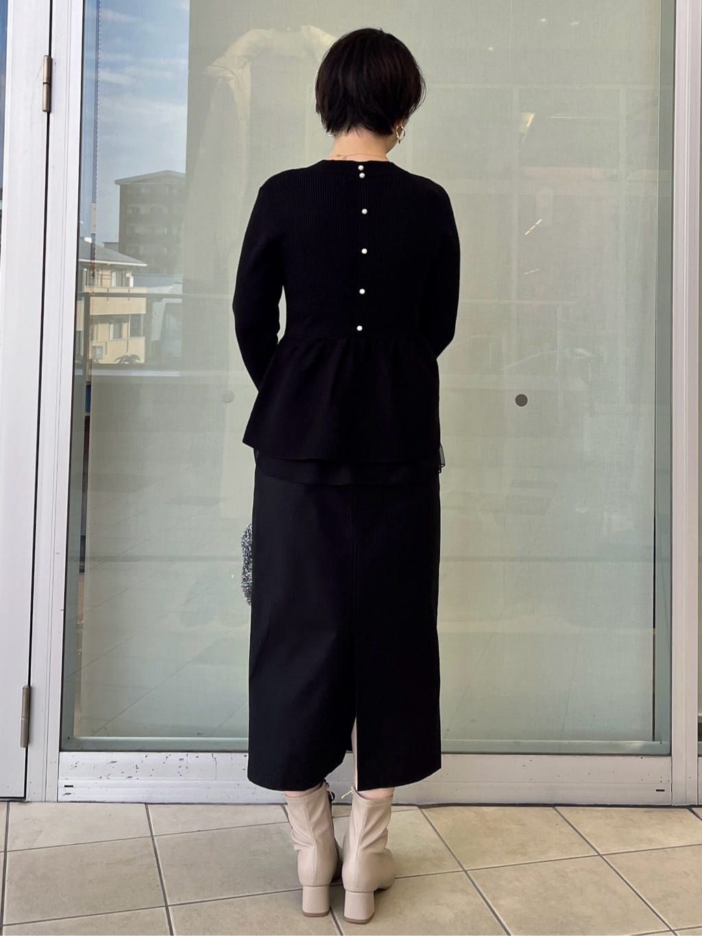 yo-koさんの「OPAQUE.CLIP｜ストレッチタックナロースカート【洗濯機OK】」を使ったコーディネート