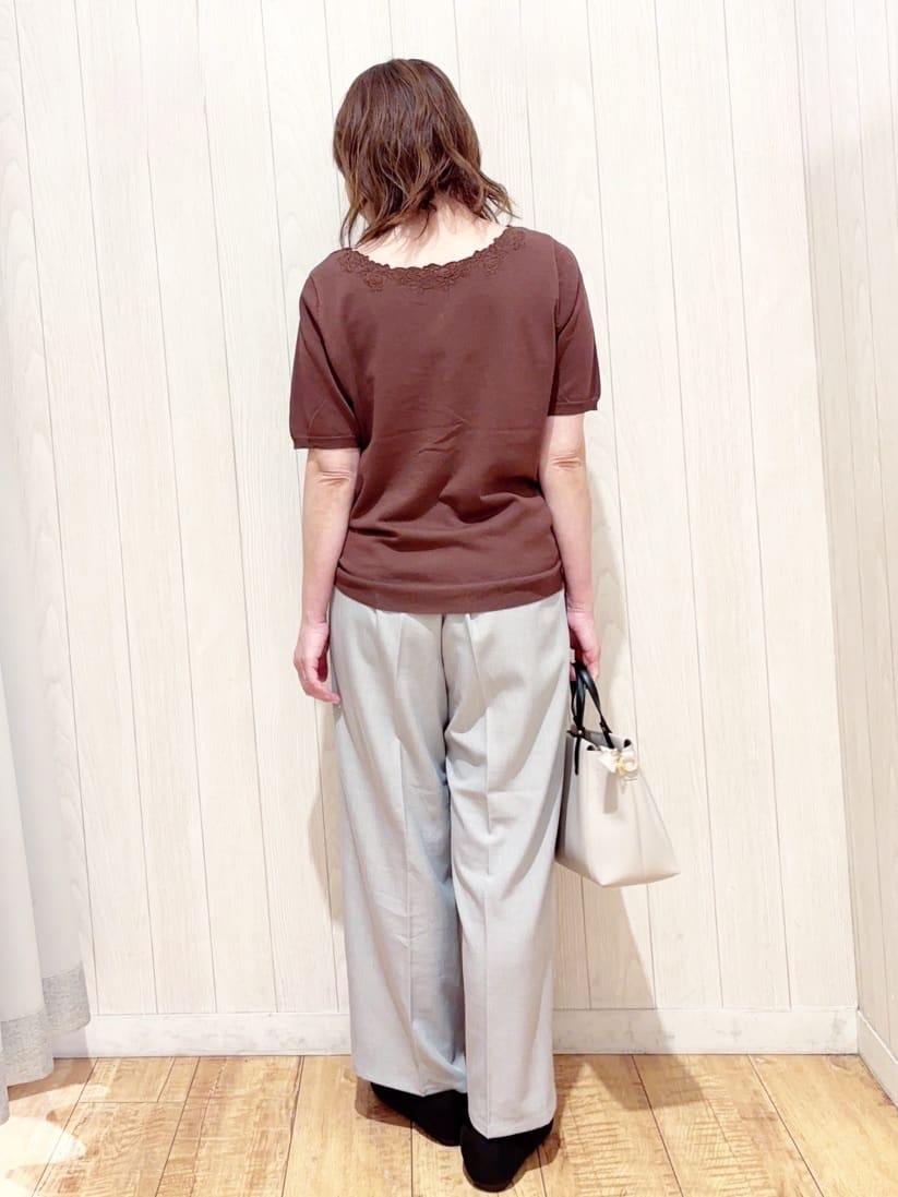 あいこさんの「SHOO･LA･RUE｜【洗える/S-LL/前後2WAY】きれい見え 刺繍ニットカーディガン」を使ったコーディネート
