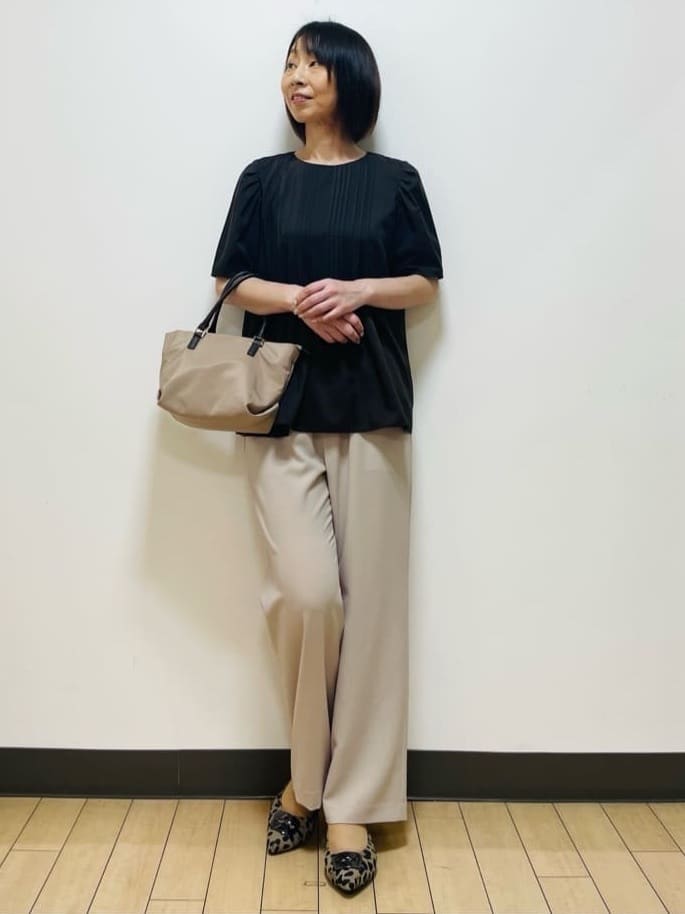 Riiさんの「Reflect｜【すっきり見え！長め丈】ピンタックデザインチュニックブラウス」を使ったコーディネート