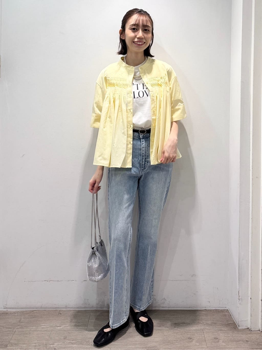 ぶまりんさんの「OPAQUE.CLIP｜ピンタックフレアシャツ【洗濯機洗い可】」を使ったコーディネート