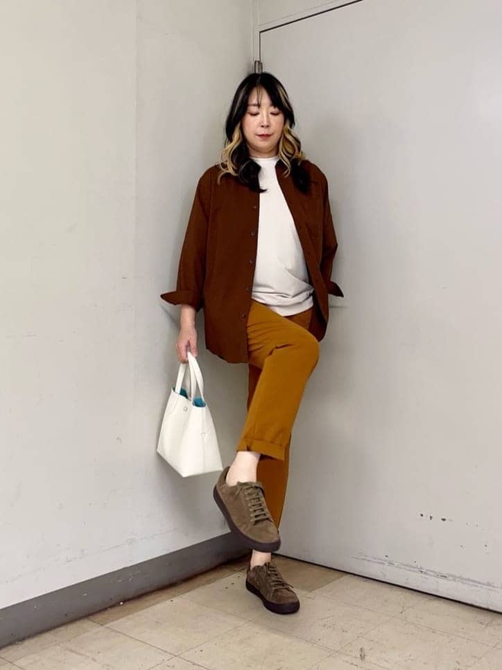 iwさんの「TAKEO KIKUCHI｜【COOL CITY WEAR】DotAir（R）サッカー シャツ」を使ったコーディネート