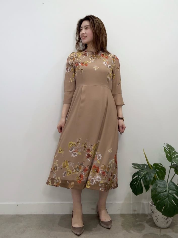 Suma Una本部スタッフさんの「SunaUna｜【COLLECTION LINE】パール調カーデ」を使ったコーディネート