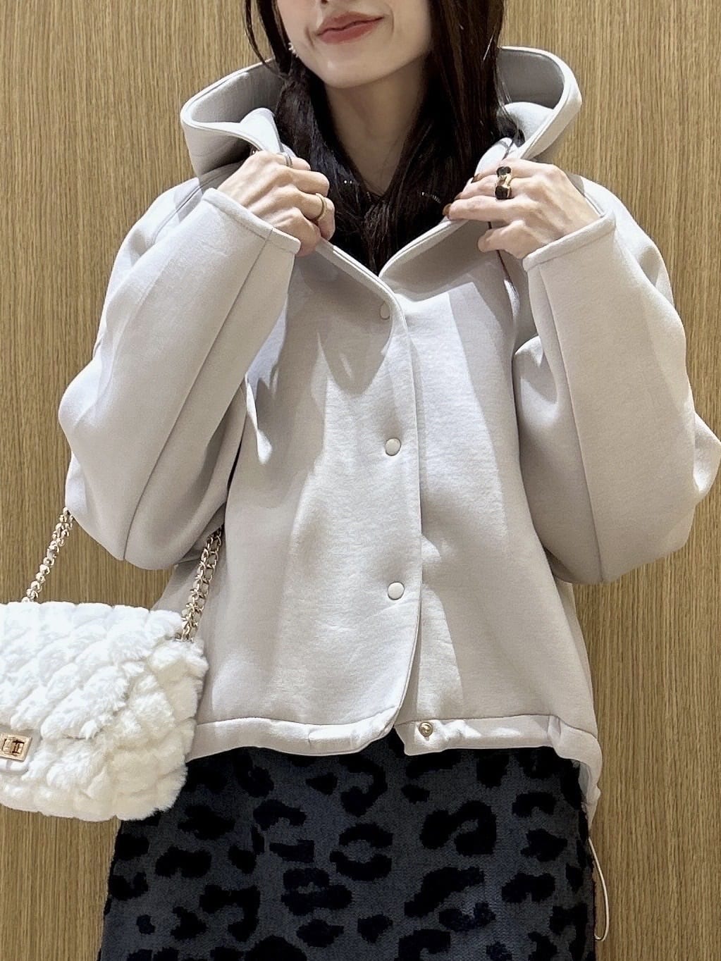 maiさんの「OPAQUE.CLIP｜ロゴ刺繍ハーフジップトップス【洗濯機OK】」を使ったコーディネート