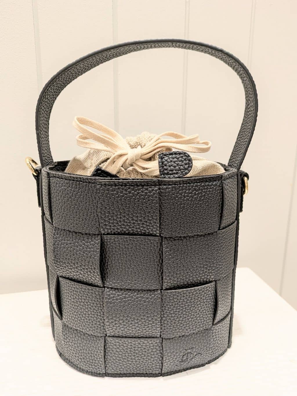 micoさんの「Dessin｜【洗える】ペイント風刺繍入り配色ラインニット」を使ったコーディネート