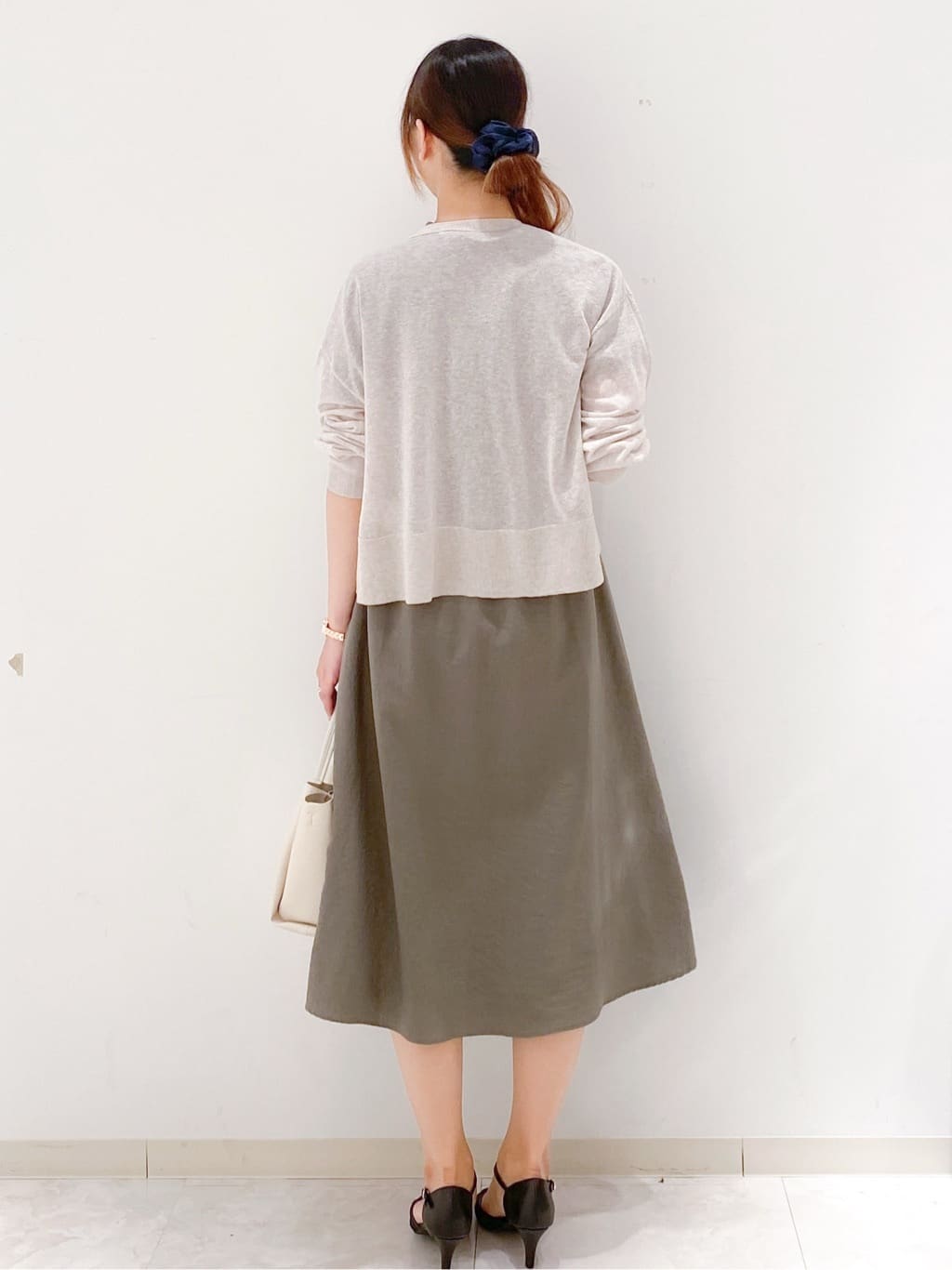 yurinaさんの「index｜《5色展開》コンパクトショートカーディガン【洗濯機洗い可】」を使ったコーディネート