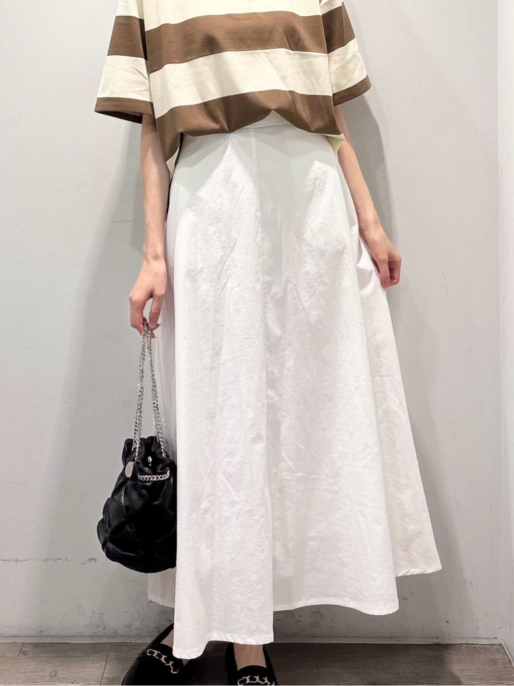 ぶまりんさんの「OPAQUE.CLIP｜シアー刺繍レース前開きブラウス【洗濯機洗い可】」を使ったコーディネート
