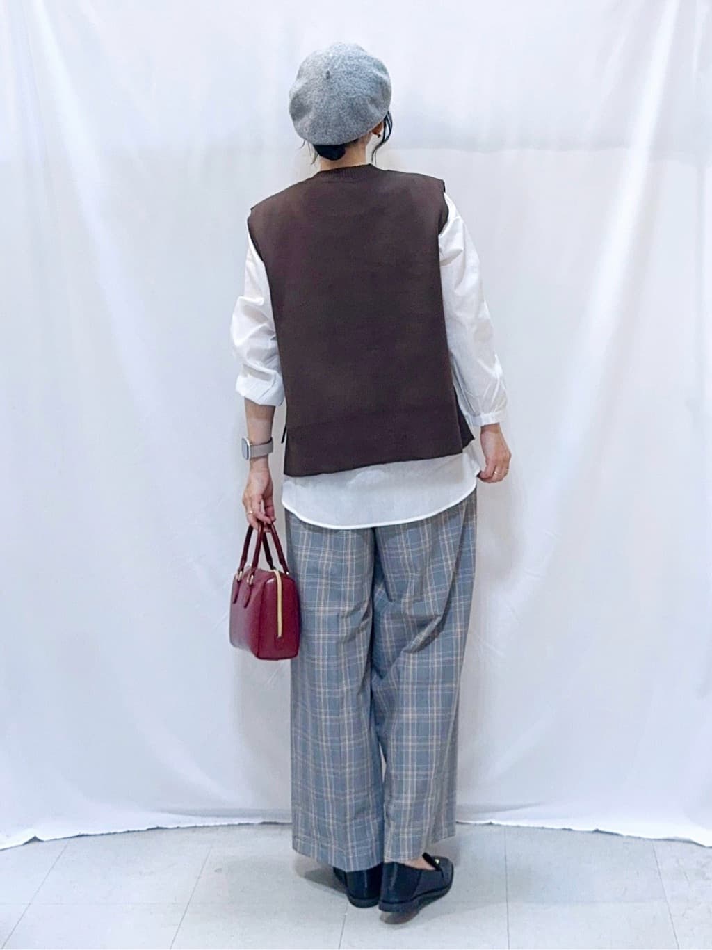 𝐇𝐢𝐫𝐨𝐦𝐢さんの「SHOO･LA･RUE｜【洗濯機可/S-LL】すっきり上品きれい見え タックワイドパンツ」を使ったコーディネート