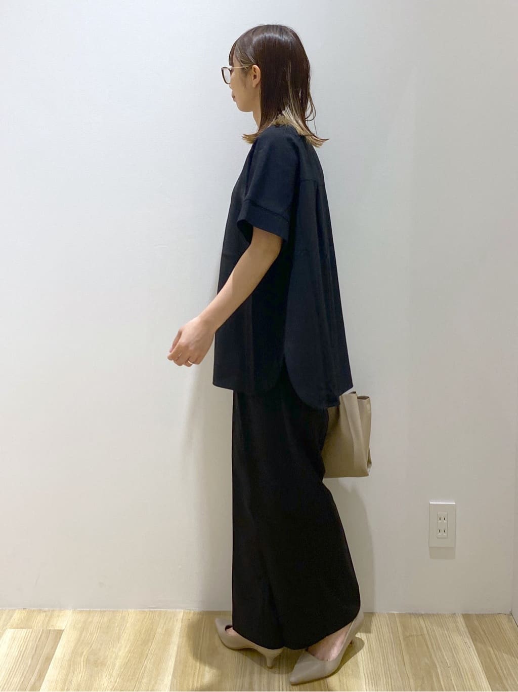 えりさんの「OPAQUE.CLIP｜《5色展開／SS-LLサイズ》スキッパー金ボタンブラウス／セットアップ対応【防シワ／ストレッチ／洗濯」を使ったコーディネート
